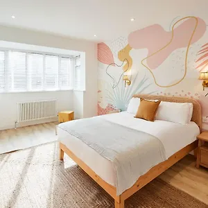 Hotel Host & Stay - The Beach House @ Scarborough, Scarborough